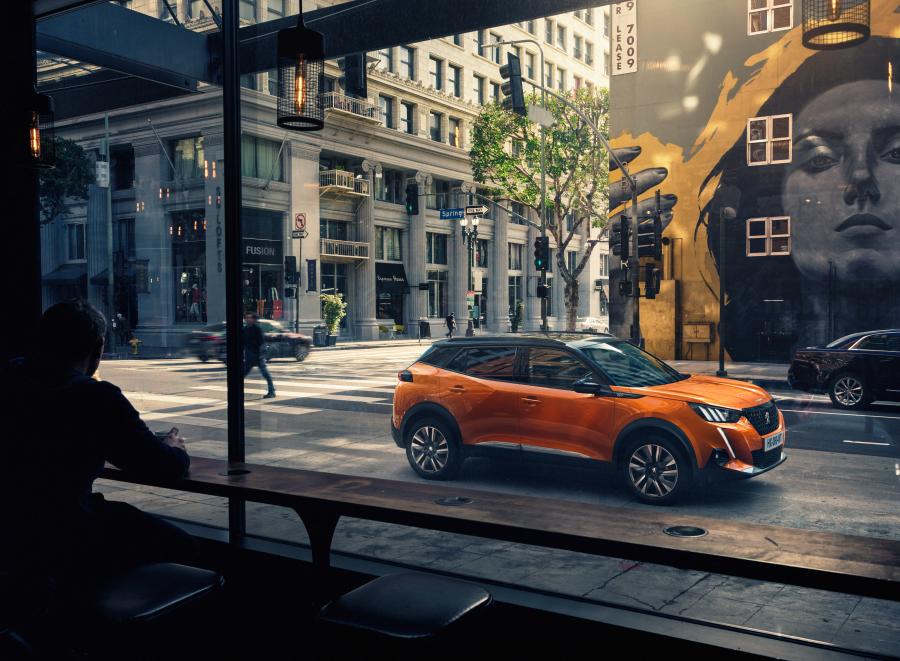  Peugeot 2008 GT 2019 года  (WW) (фото 17 из 45)